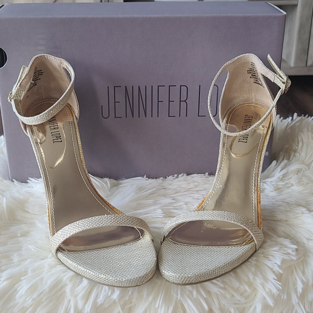 ❤JLO Cozette Sparkle Heels❤